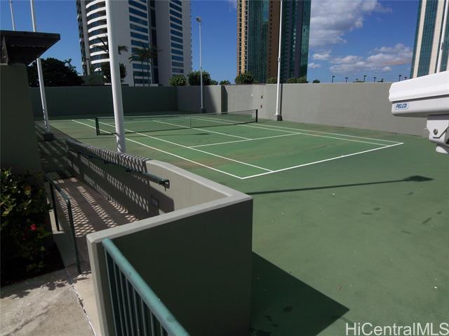 Building Photo - 88 Piikoi St