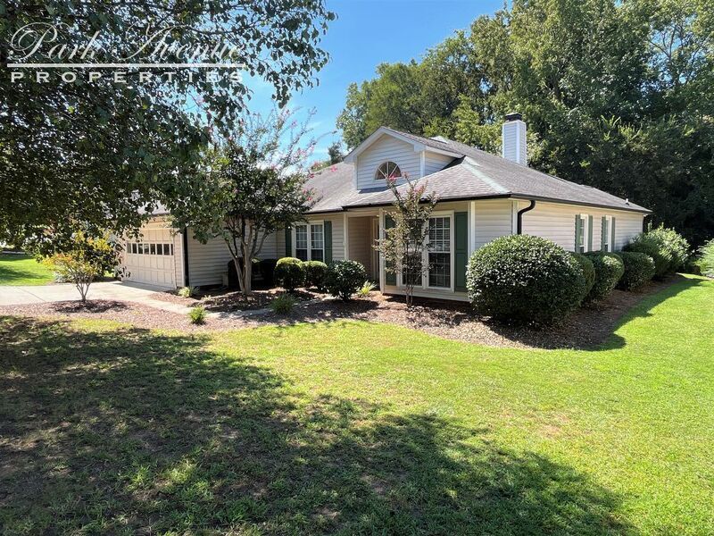 1091 Forrest Ridge Dr NW, Concord, NC 28027 House for Rent in Concord