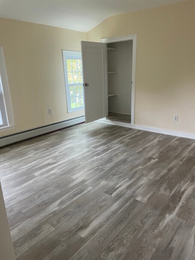 Foto principal - 404 W Clinton St