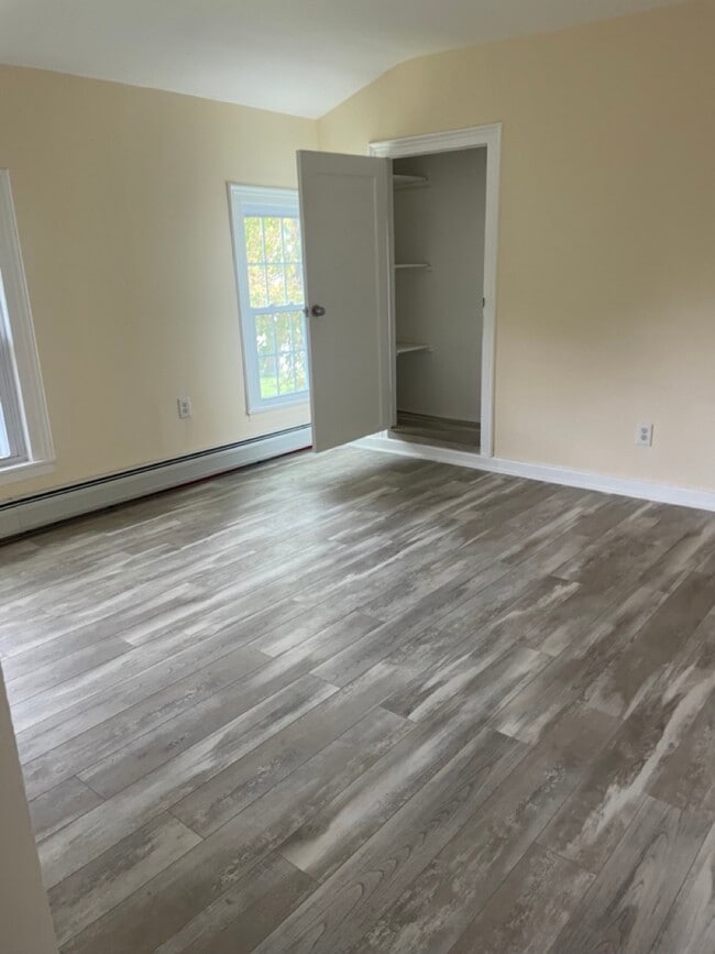 Living Room - 404 W Clinton St