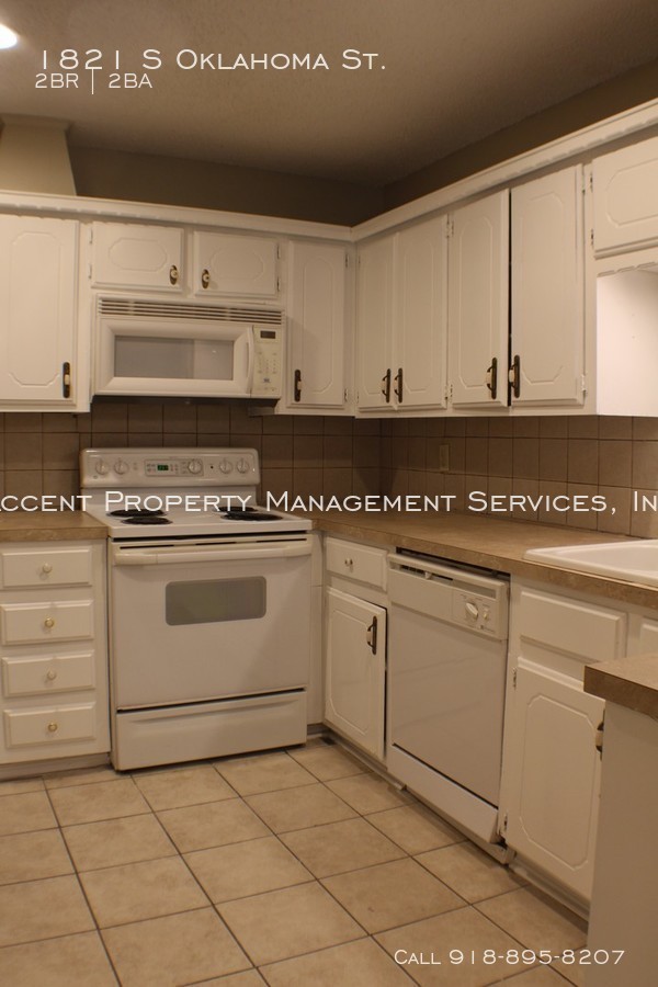 Building Photo - 2 Bedroom duplex in Sapulpa
