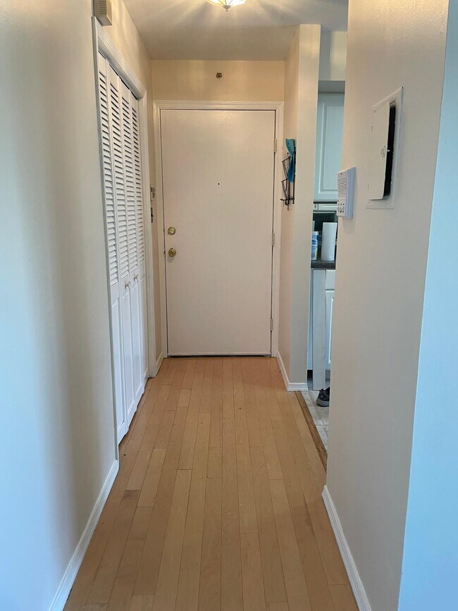 113 Keystone Ct Unit 113, Woodbridge, NJ 07095 Condo for Rent in