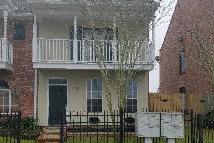 Beautiful Two Bedroom Two 1/2 Bath Condo - 151 Aspen Square