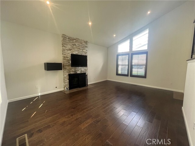 Foto del edificio - 3252 Candlewood Rd