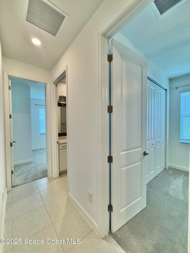 Building Photo - 687 Veridian Cir NW
