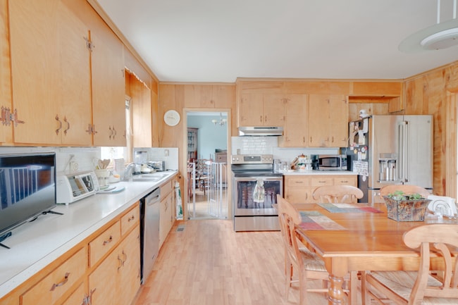 Building Photo - 1001 Grandview Dr