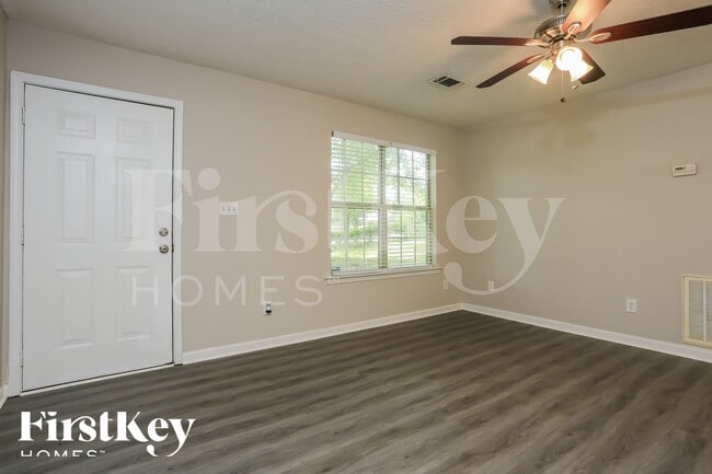 Building Photo - 252 Pine Valley Dr