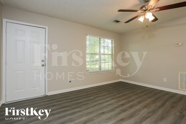 Foto del edificio - 252 Pine Valley Dr