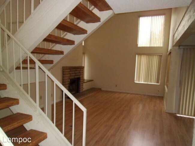 Building Photo - 3 br, 2.5 bath House - 1239 Riverside Drive