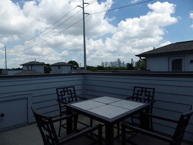 Building Photo - 2911 Blodgett St