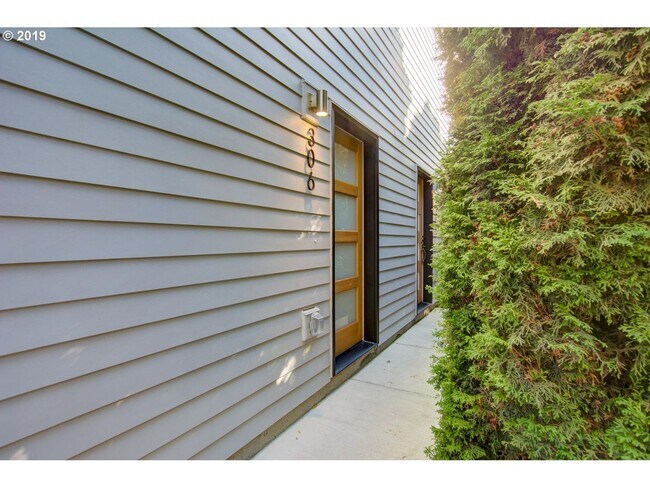 Foto del edificio - Modern 1Bd/Ba Townhome in the Boise Neighb...