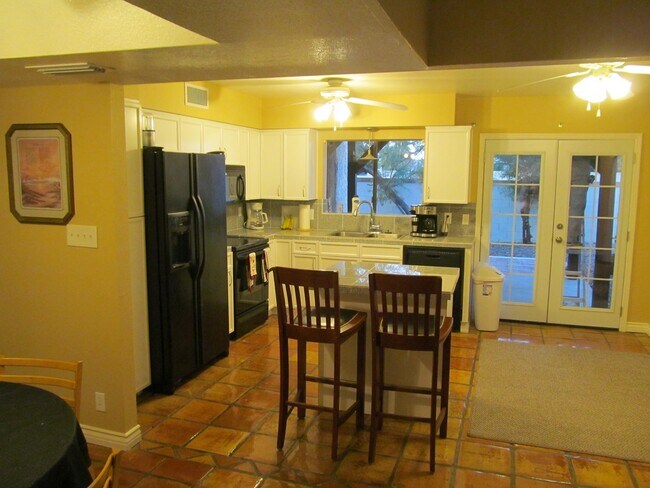 Building Photo - 2BR/2BA HOME W/ 2 CAR GARAGE AND COMMUNITY...