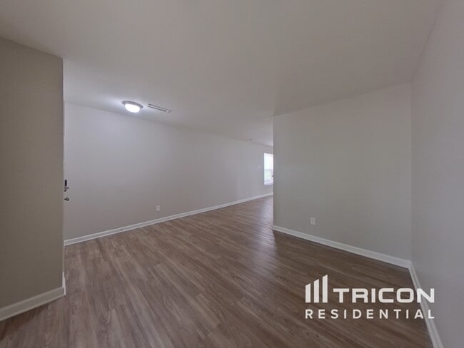 Foto del edificio - 4229 Quinn Drive