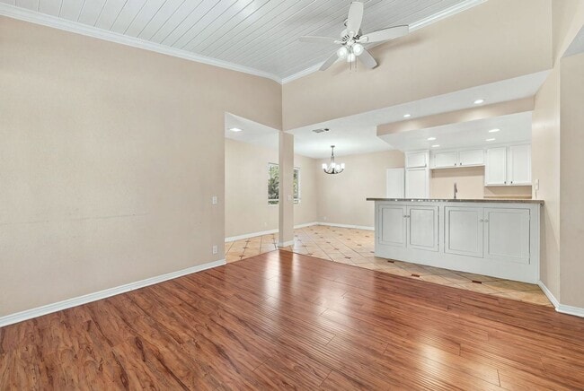 Foto del edificio - 5706 Old Village Rd