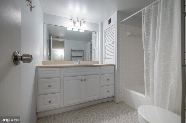 Foto del edificio - 2525 Huntington Ave