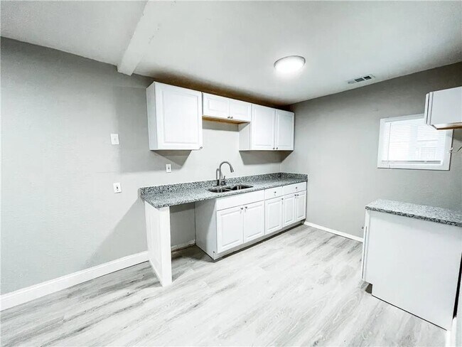 Foto del edificio - 3154 N Gale St