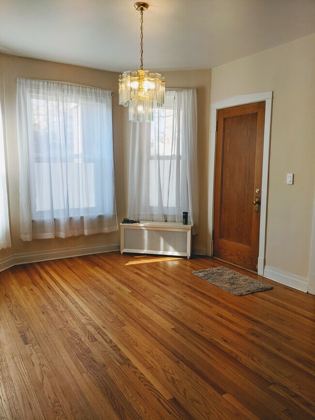 Foto del edificio - 3541 N Oakley Ave