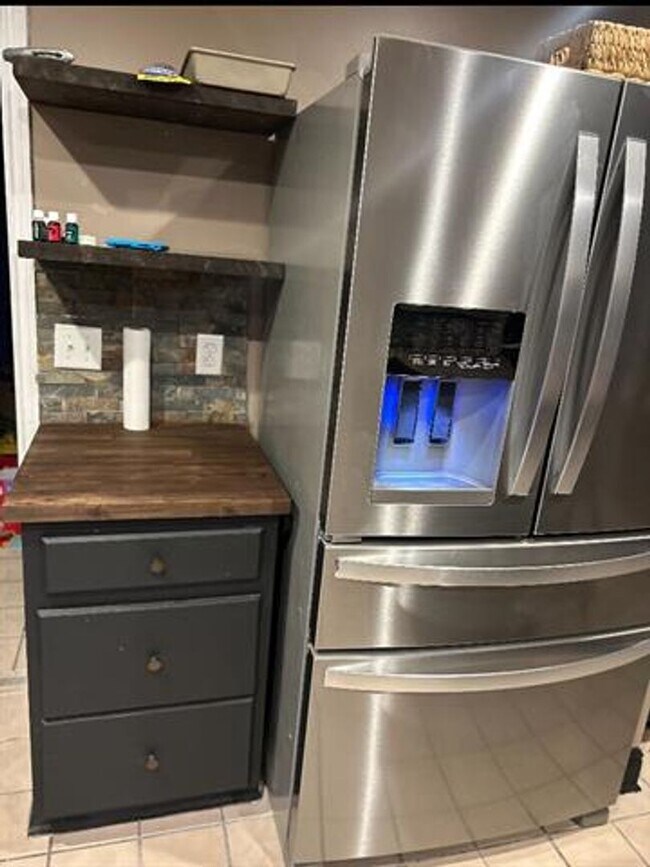 Foto del edificio - 107 Norfolk Ct