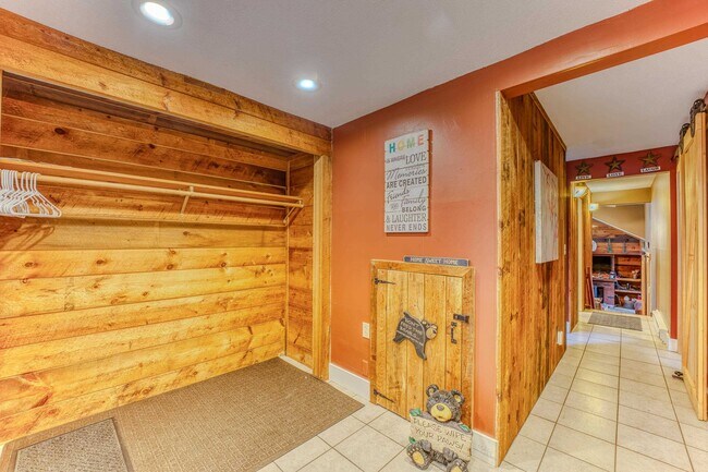 Foto del edificio - 28 Condo Rd