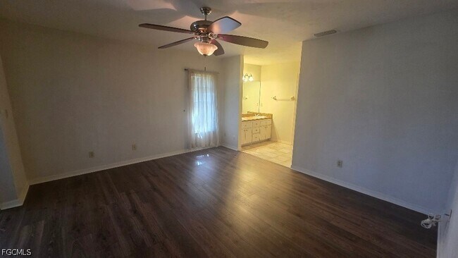 Building Photo - 137 Dania Cir
