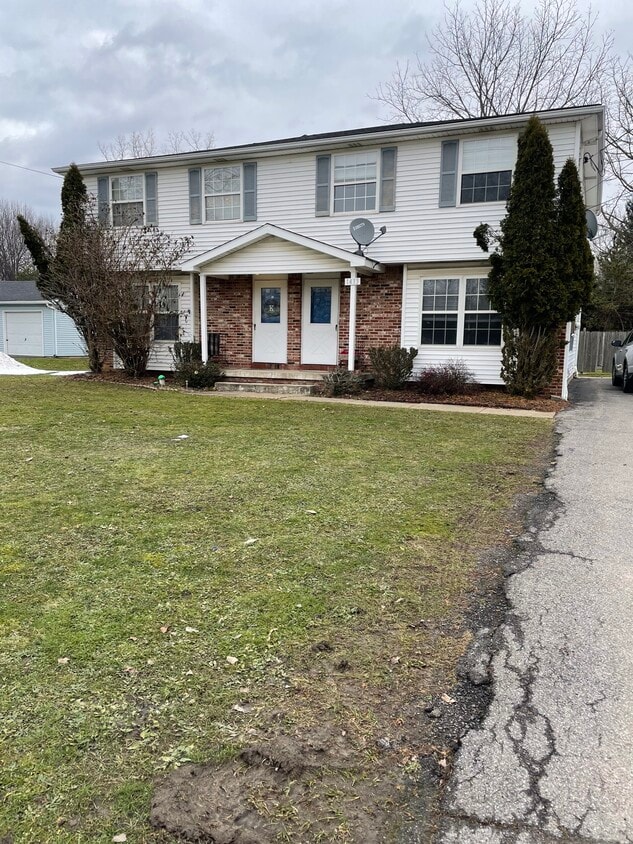 1413 Borden Rd Unit left, Depew, NY 14043 Apartments in Depew, NY