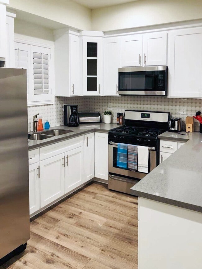 Building Photo - 2013 Raymond Ave