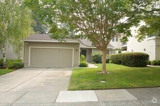 158 Crescent Plz Pleasant Hill Ca 94523 3 Bed 3 Bath Kitchen Floor Plans Living Room With Fireplace Downtown Living