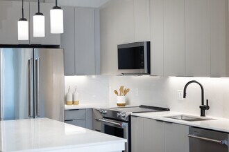 Building Photo - Avalon at Becker Farm