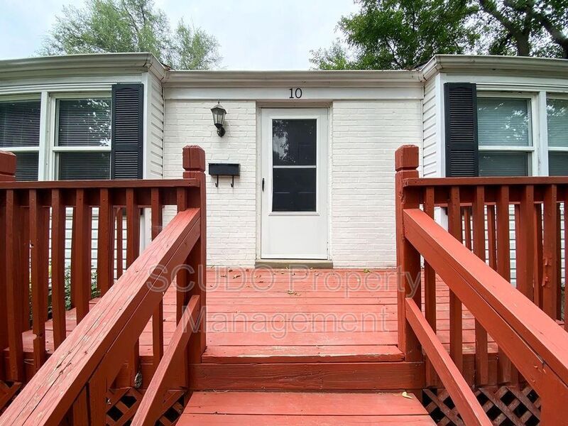 10 E Pocahontas Ln, Kansas City, MO 64114 House Rental in Kansas City