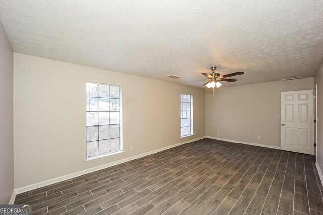 Foto del edificio - 8682 Cedar Creek Ridge