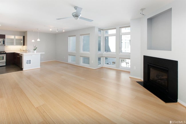 Foto del edificio - 3208 Pierce St