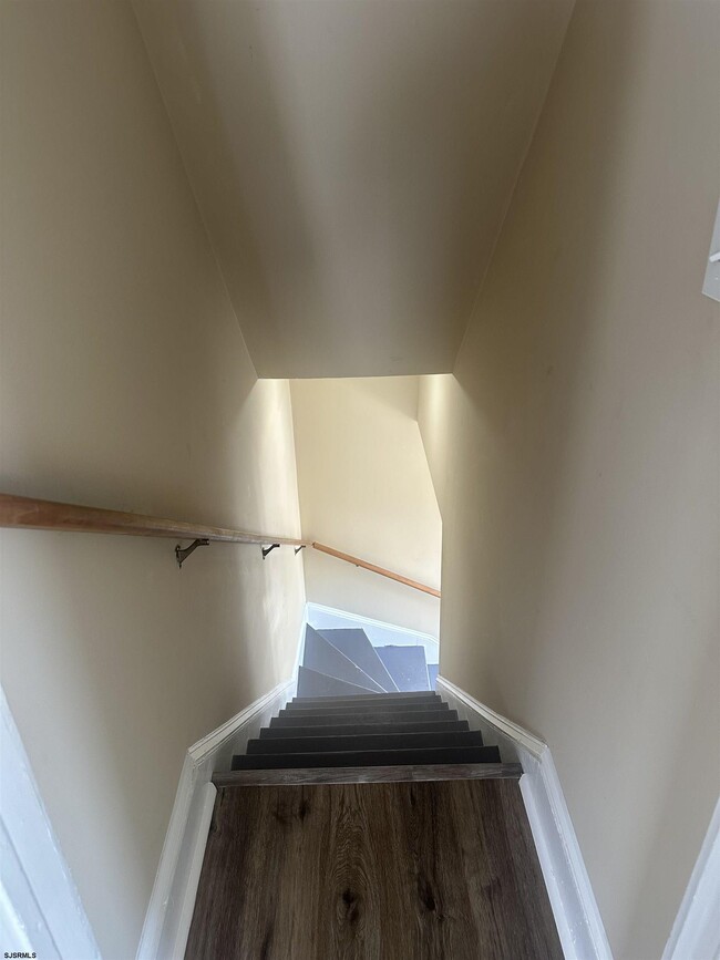 Building Photo - 9 N Rosborough Ave