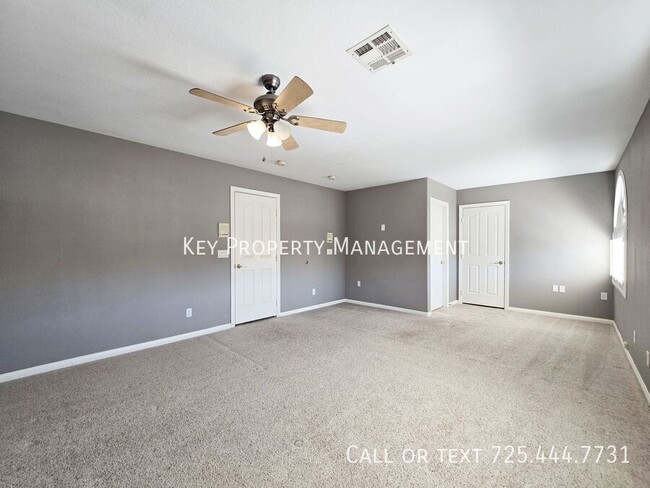 Building Photo - GORGEOUS 4 BEDROOM 4.5 BATH HOME WITH RESO...