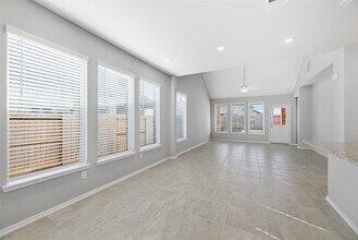 Building Photo - 218 Twilight Mdw Wy