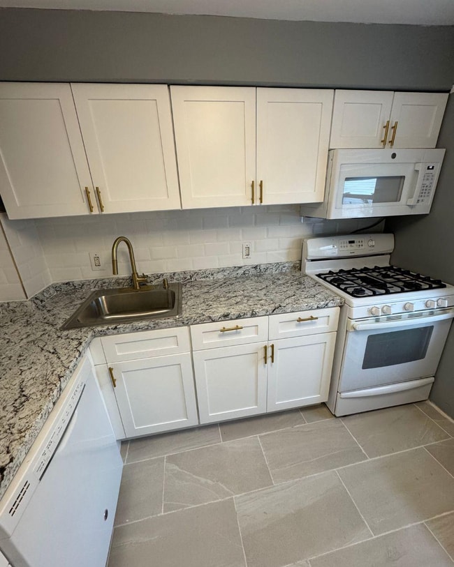 Foto del edificio - 47 W Highland Ave