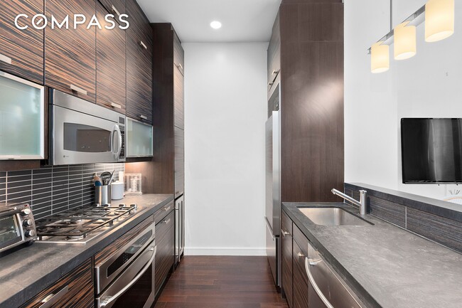 Foto del edificio - 101 W 24th St