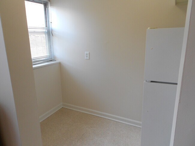 Foto del edificio - 33 Edgerly Rd