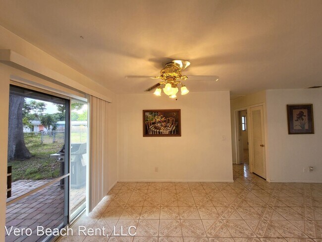Building Photo - 3 br, 2 bath House - 2433 1st Pl SW