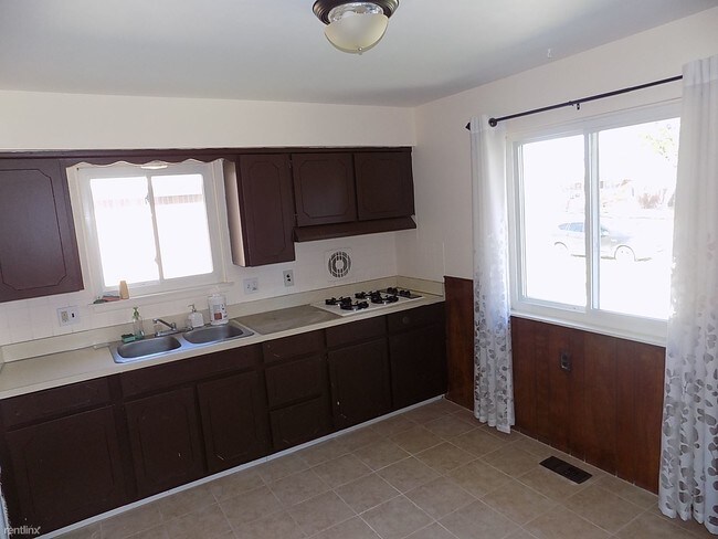 Foto del edificio - 6507 N Vernon St