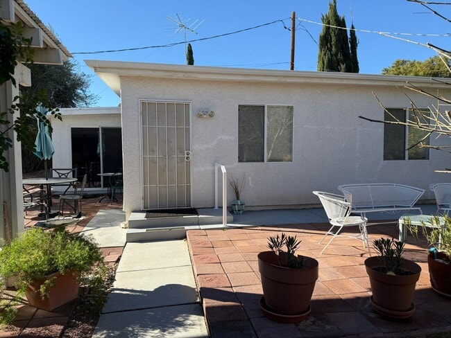 Foto del edificio - 1 Bedroom Casita