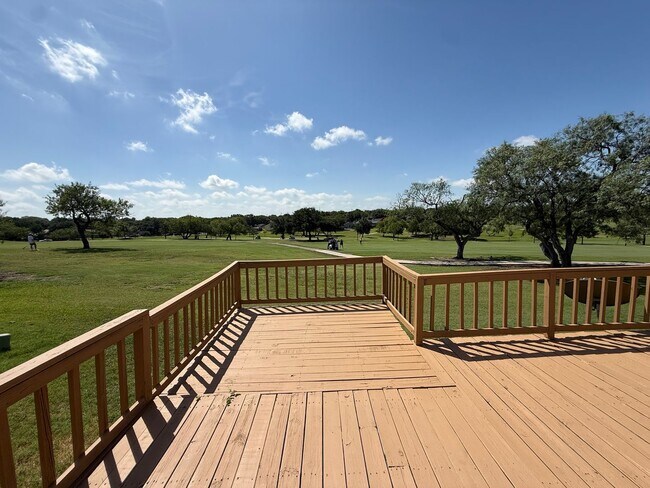 Foto del edificio - 4410 Putting Green