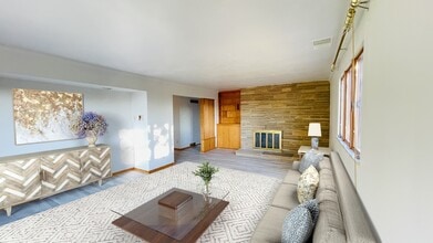 Building Photo - 1491 E Maiden St