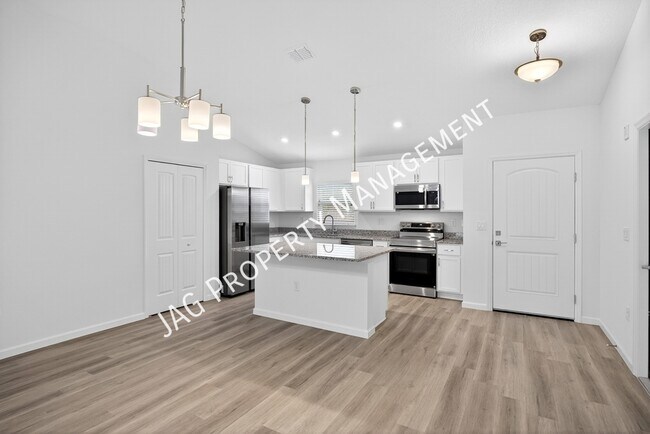 Foto del edificio - 728 Cornelia Ave SE