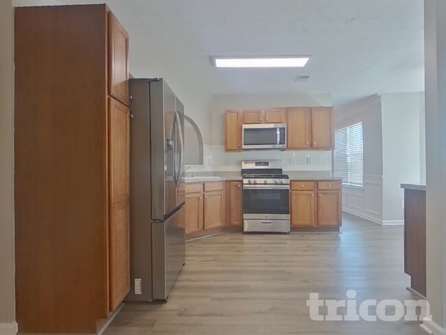 Building Photo - 10 St Charles Pl