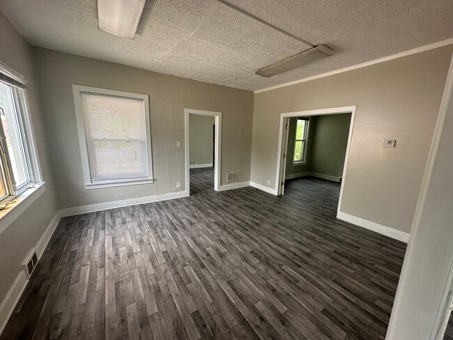 Foto del edificio - 4 bed 1 bath South Bend - ACCEPTING SECTION 8