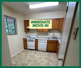 Building Photo - D8 Shepherd Ln