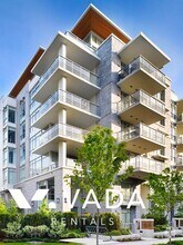 Building Photo - 6080 Iona Dr