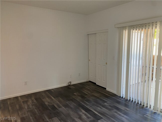 Building Photo - 900 Heavenly Hill Ct