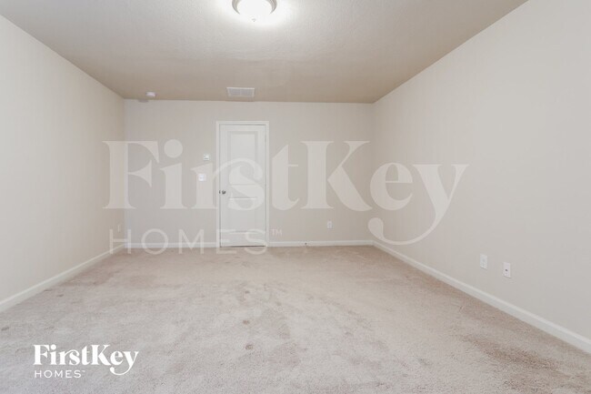 Foto del edificio - 323 Darling Ln