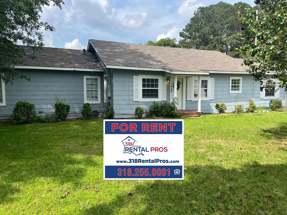 Primary Photo - 4 Bed 2 Bath Home Centrally Located!